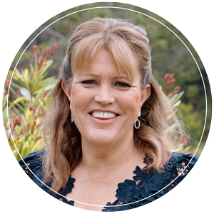Leane Watt Canberra Wedding Celebrant